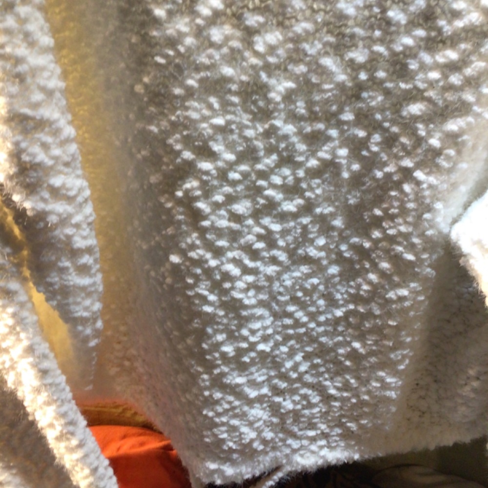 American Threads pullover - Picture 2 of 5